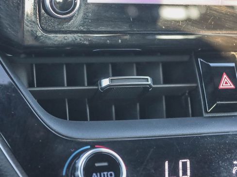 Used 2020 Toyota Corolla SE image 27