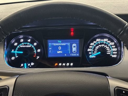 Used 2018 Ford Taurus SEL image 19