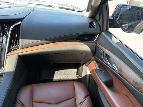 Used 2016 Cadillac Escalade Premium AWD/4WD image 66