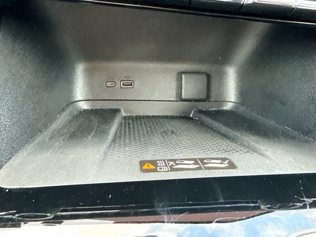Used 2024 Chevrolet Traverse RS w/ LPO, Floor Liner Package FWD image 32