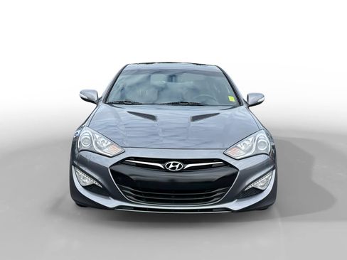 Used 2016 Hyundai Genesis Coupe 3.8 RWD image 8