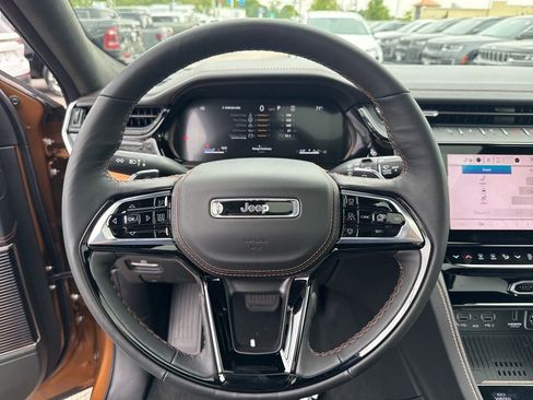 New 2026 Jeep Grand Cherokee Summit AWD/4WD image 10