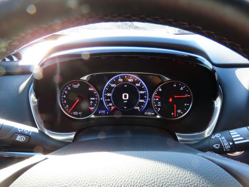 Used 2023 Chevrolet Traverse Premier w/ Redline Edition image 33