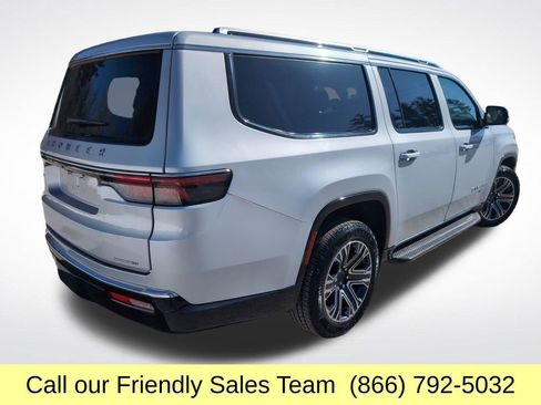 Used 2024 Jeep Wagoneer L Series II w/ Flexible Seating Group image 6