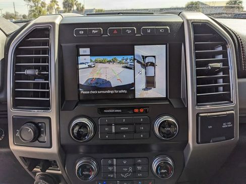 Used 2021 Ford F250 Platinum w/ FX4 Off-Road Package image 26