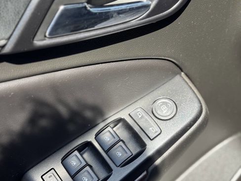 Used 2017 GMC Yukon SLE w/ Convenience Package image 19