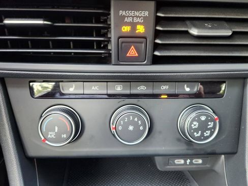 Certified 2024 Volkswagen Jetta Sport image 31