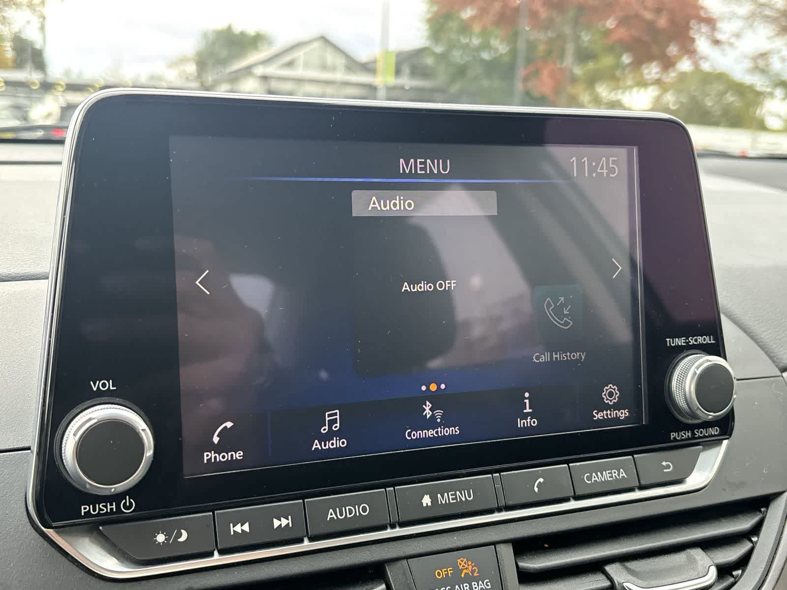 Used 2024 Nissan Altima 2.5 SV FWD image 12