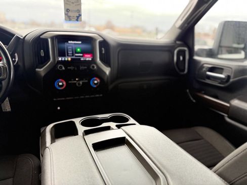Used 2023 Chevrolet Silverado 2500 LT AWD/4WD image 47