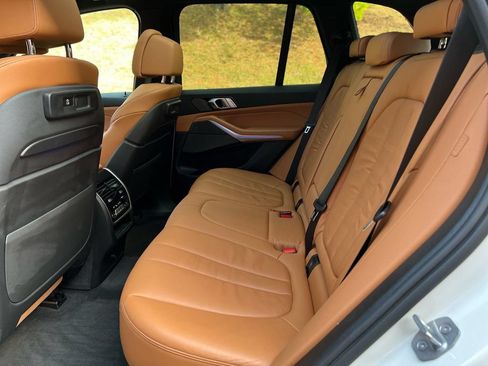 Used 2019 BMW X5 xDrive40i w/ M Sport Package AWD/4WD image 45