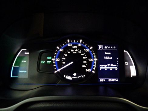 Used 2018 Hyundai Ioniq Blue FWD image 20