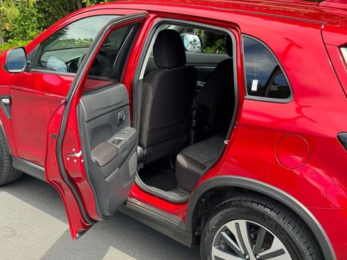Used 2024 Mitsubishi Outlander Sport ES AWD/4WD image 12