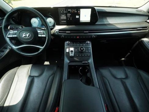 Used 2024 Hyundai Palisade Limited FWD image 11