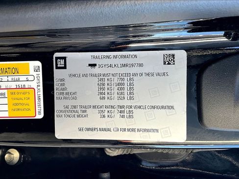 Used 2021 Cadillac Escalade ESV Premium Luxury w/ Driver Assist Tech Package AWD/4WD image 18