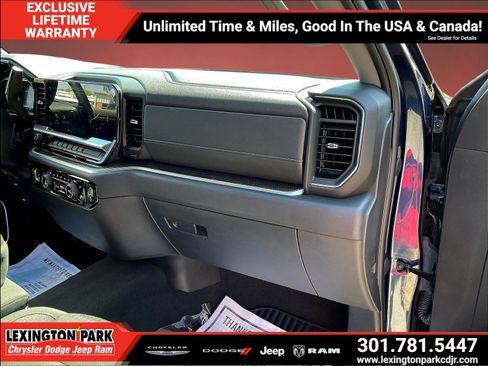 Used 2022 Chevrolet Silverado 1500 LT AWD/4WD image 26