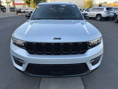 New 2025 Jeep Grand Cherokee Altitude