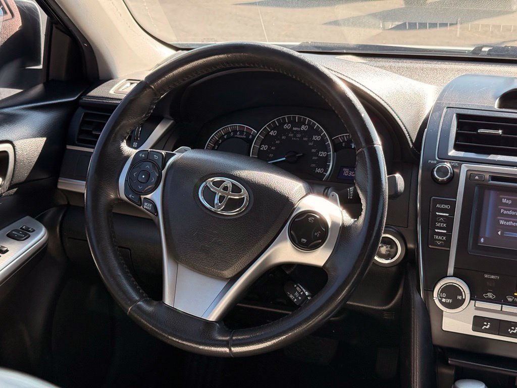 Used 2014 Toyota Camry SE w/ Moonroof Package FWD image 20