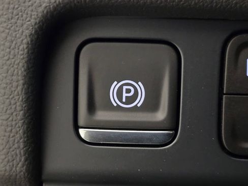 New 2025 Chevrolet Suburban Z71 w/ Z71 Off-Road Package image 11