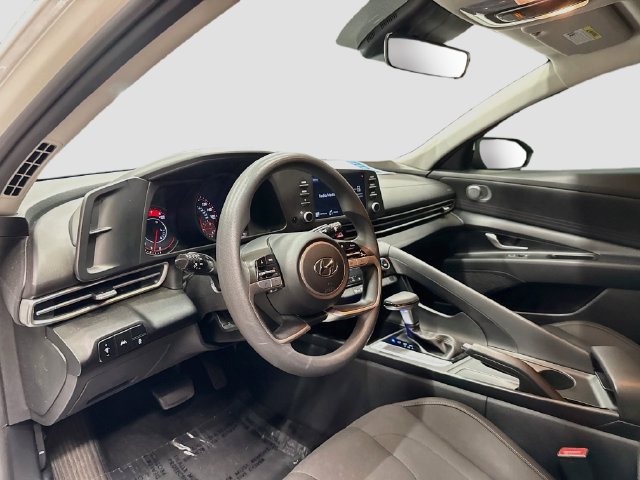 Used 2021 Hyundai Elantra SEL FWD image 9