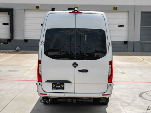 Used 2023 Mercedes-Benz Sprinter 3500 image 13