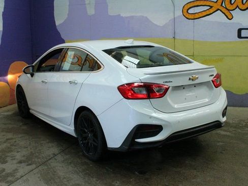 Used 2018 Chevrolet Cruze Premier image 6