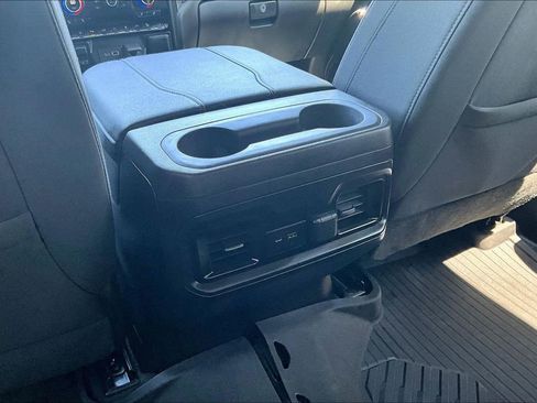 Used 2023 Chevrolet Silverado 2500 LT w/ Convenience Package AWD/4WD image 12