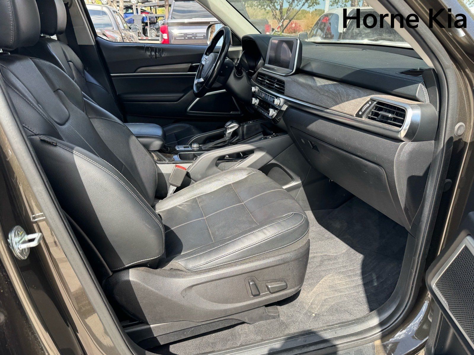Used 2022 Kia Telluride EX w/ EX Premium Package FWD image 28