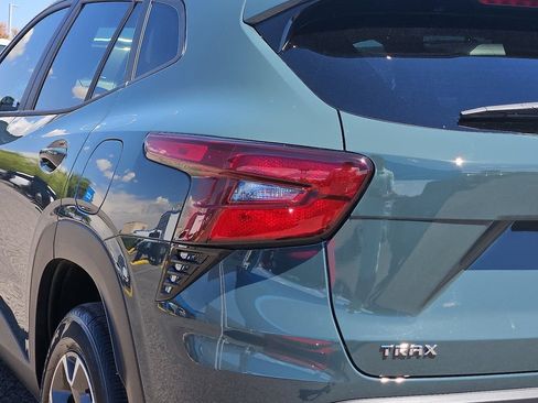 Used 2026 Chevrolet Trax LT FWD image 9