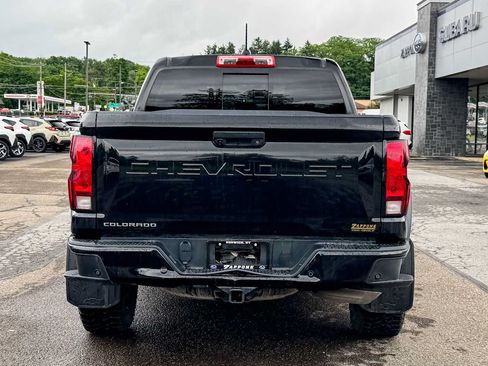 Used 2023 Chevrolet Colorado Trail Boss w/ Technology Package AWD/4WD image 4