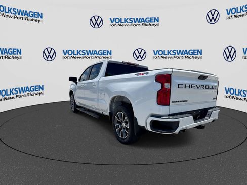 Used 2022 Chevrolet Silverado 1500 RST AWD/4WD image 12