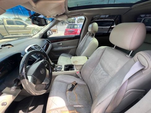 Used 2008 Cadillac SRX w/ Utility Package RWD image 10