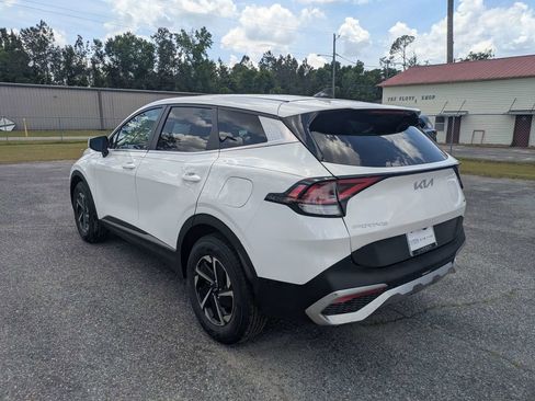 Used 2023 Kia Sportage LX AWD/4WD image 6
