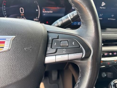 Used 2025 Cadillac XT4 Premium Luxury AWD/4WD image 19
