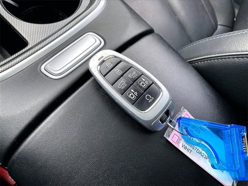 Used 2023 Hyundai Santa Fe Limited image 29