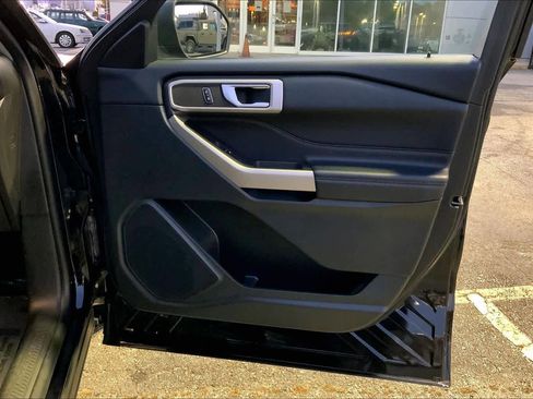 Used 2023 Ford Explorer XLT w/ Equipment Group 202A image 21