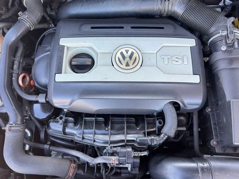 Used 2010 Volkswagen GTI 2-Door image 30