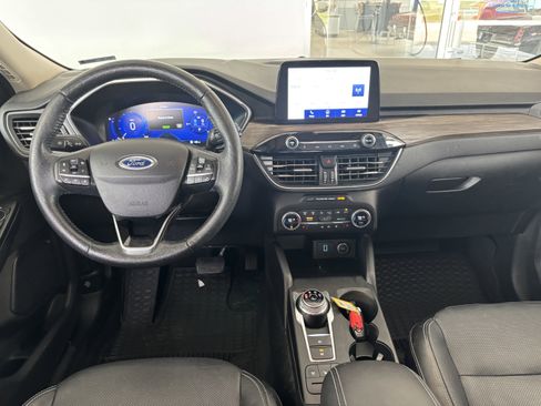 Used 2020 Ford Escape Titanium AWD/4WD image 3