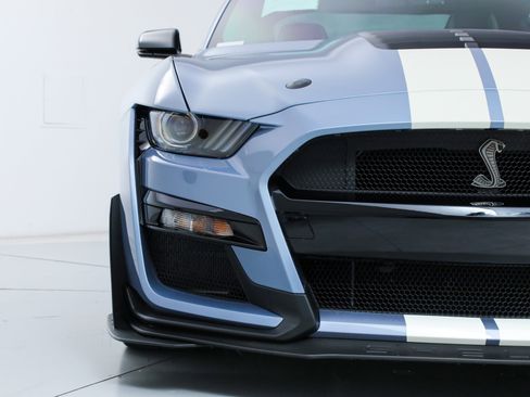 Used 2022 Ford Mustang Shelby GT500 w/ Carbon Fiber Track Pack image 11