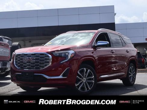 Used 2020 GMC Terrain Denali w/ Denali Premium Package AWD/4WD image 1