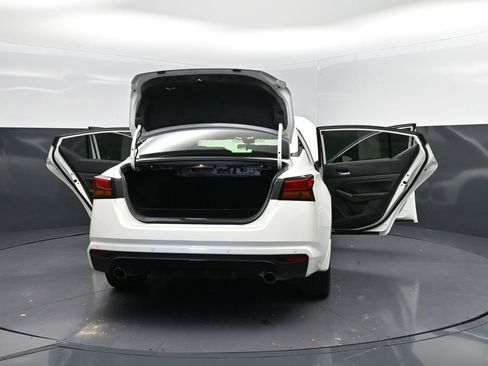 Used 2024 Nissan Altima 2.5 SR image 52