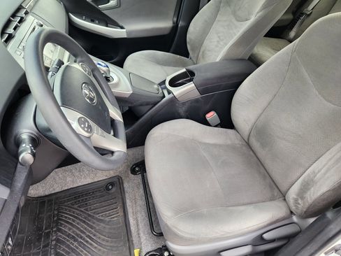 Used 2015 Toyota Prius Two FWD image 14