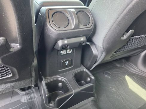 Used 2024 Jeep Wrangler Unlimited Rubicon w/ Technology Group AWD/4WD image 37