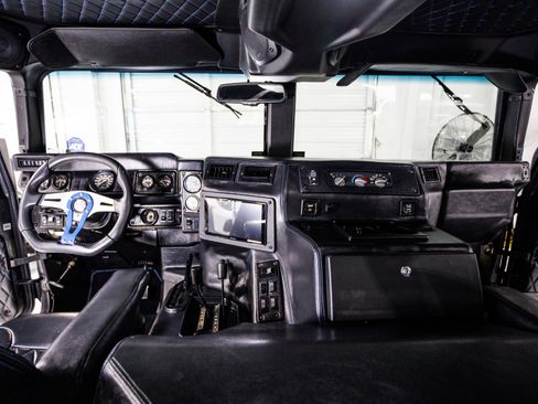 Used 1998 HUMMER H1 4-Door Wagon image 21