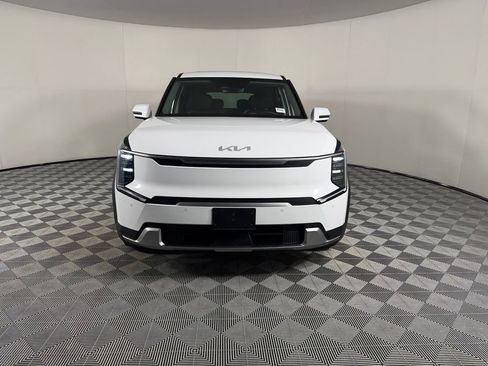 Used 2026 Kia EV9 Light RWD image 4