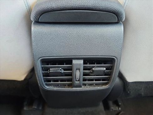 Used 2024 Toyota Corolla Cross L FWD image 22