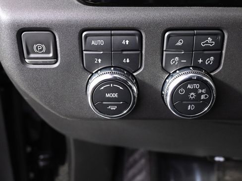 Used 2023 GMC Sierra 1500 SLT w/ SLT Premium Package image 24