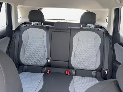 Used 2025 Volkswagen Tiguan S w/ 18" Wheel Package image 12