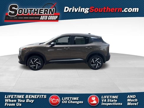 New 2026 Nissan Kicks SV w/ Charging Package image 1