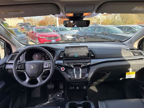 New 2026 Honda Odyssey Elite image 35