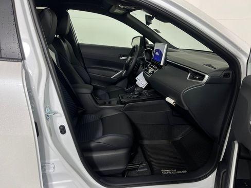 New 2026 Toyota Corolla Cross XSE image 25